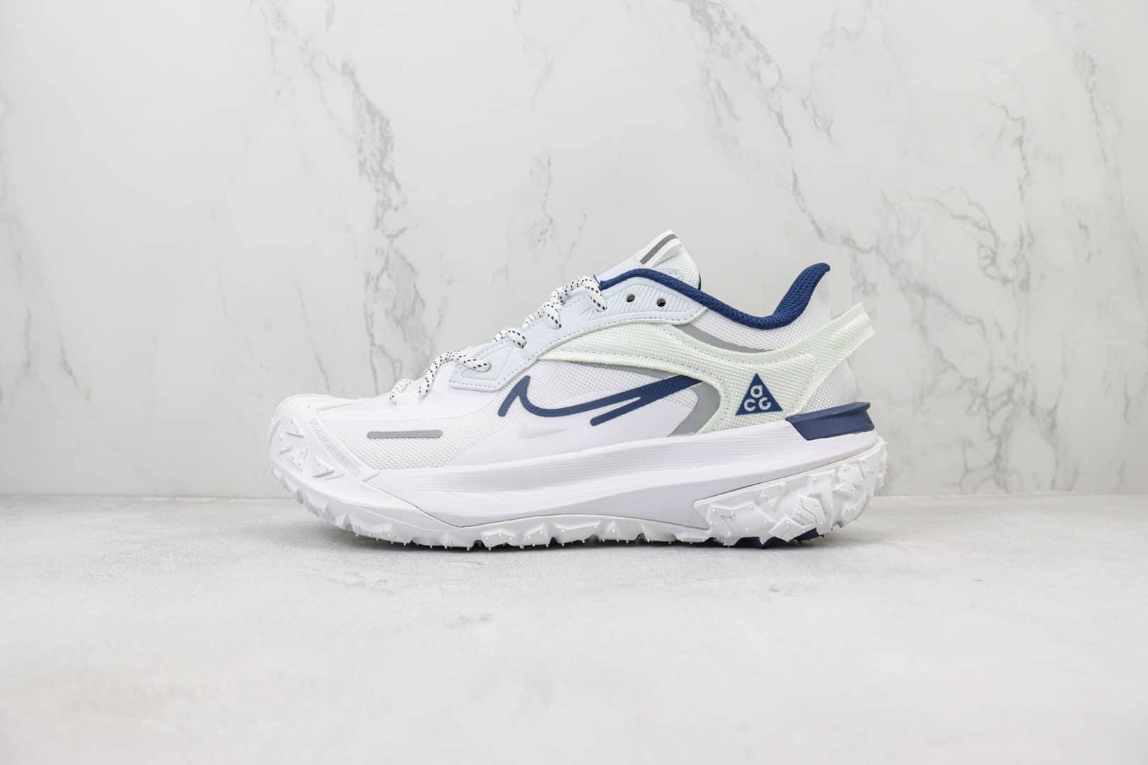 耐克Nike ACG Mountain Fly 2 Low纯原版本ACG系列山脉2代白深蓝户外登山徒步鞋 莆田耐克工厂 货号：DV7904-006