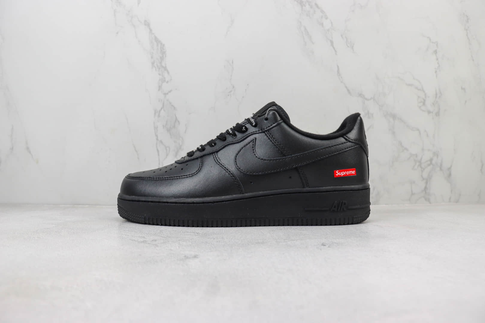 耐克Supreme x Nike Air Force 1 Low纯原版本空军一号低帮AF1联名Supreme纯黑红标板鞋 莆田耐克工厂 货号：CU9225-001