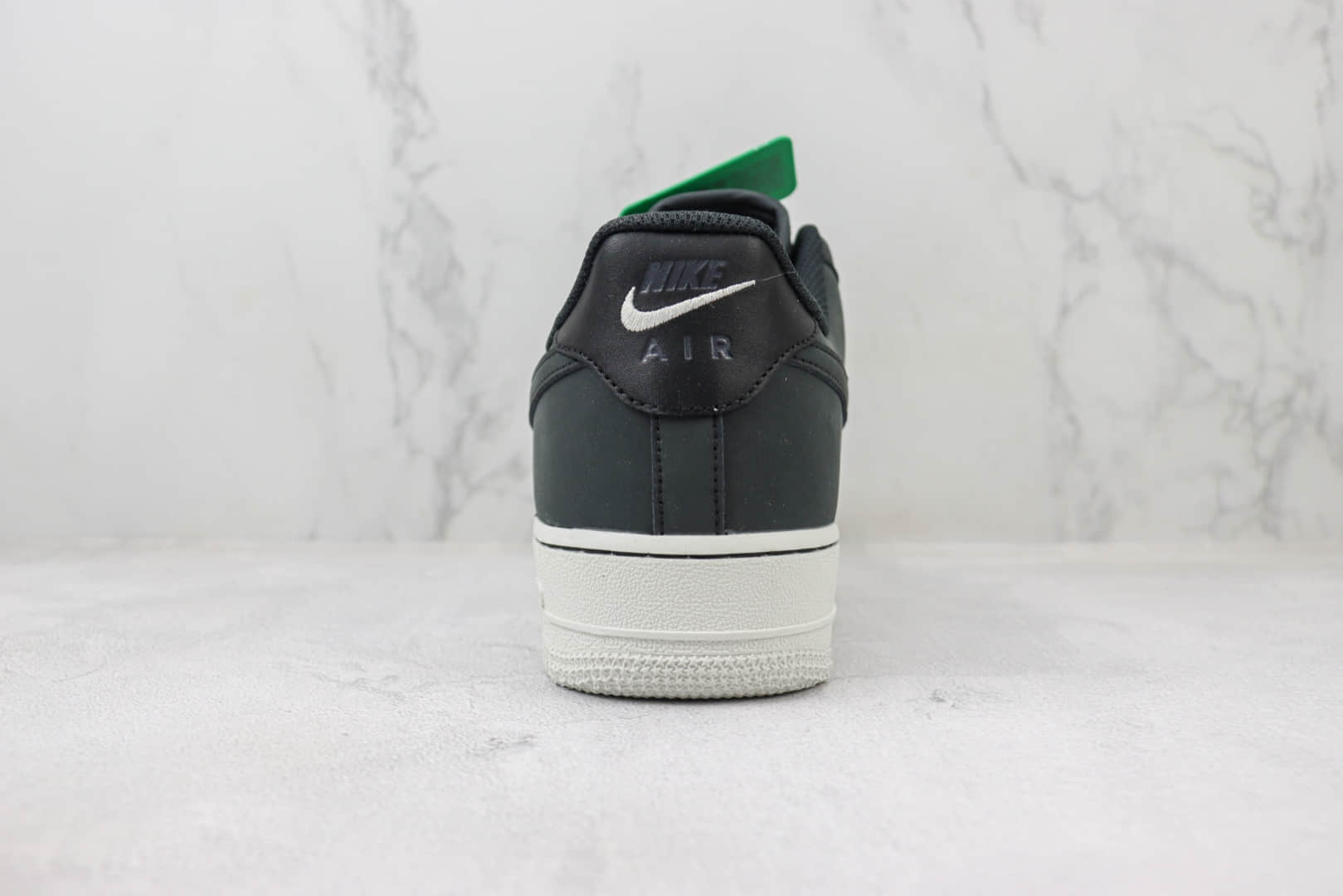 耐克Nike Air Force 1 Low纯原版本空军一号低帮AF1磨砂黑板鞋 莆田天花板AF1 货号：DQ8571-001