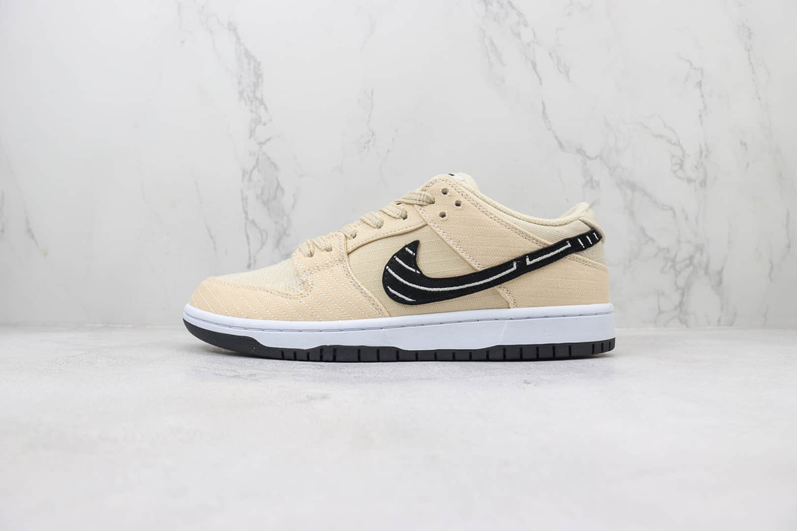 耐克Albino &Preto x Nike SB Dunk Low“Pearl White”纯原版本低帮SB Dunk撕撕乐米杏黑滑板鞋 莆田耐克货源 货号：FD2627-200