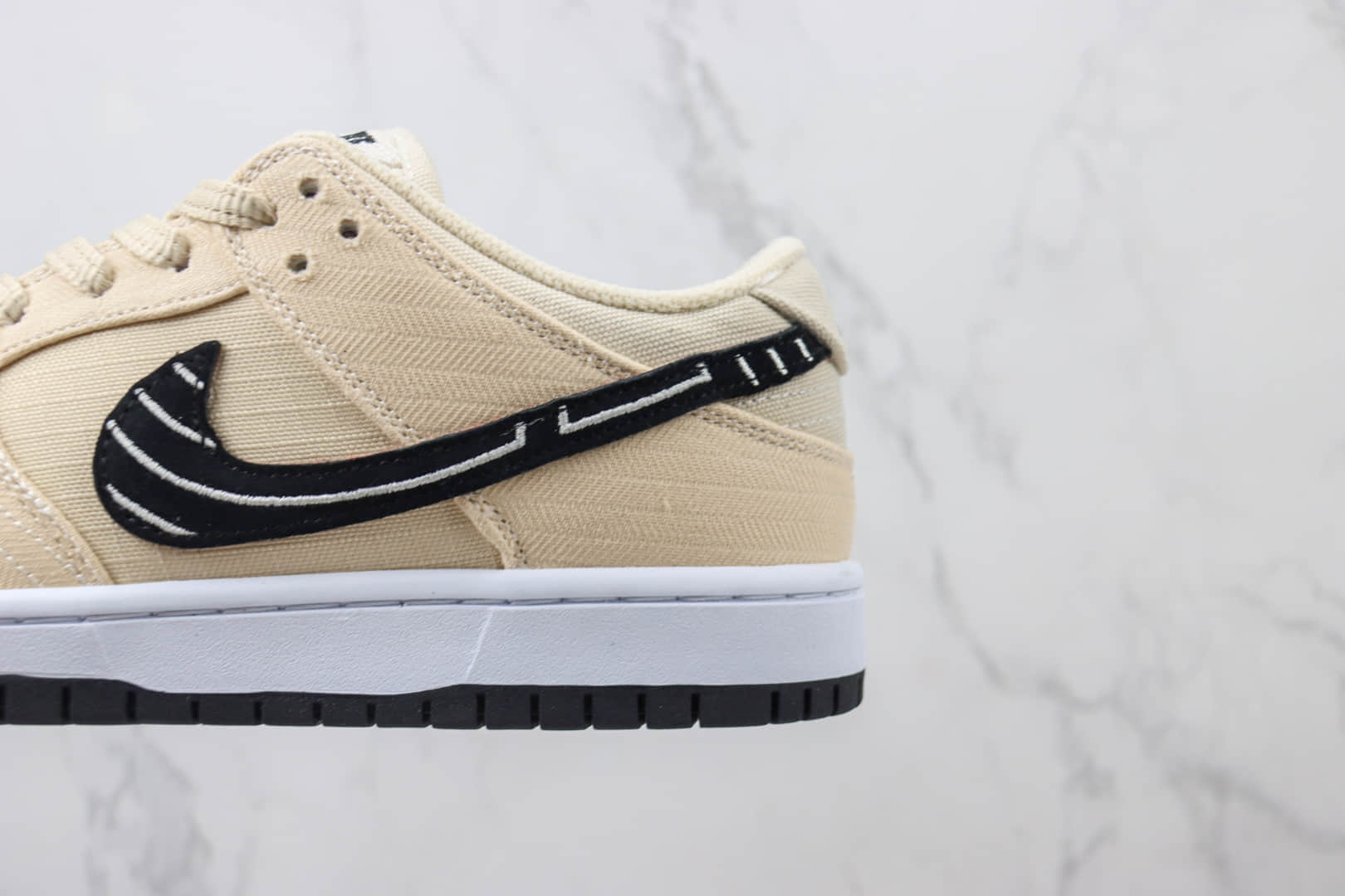 耐克Albino &Preto x Nike SB Dunk Low“Pearl White”纯原版本低帮SB Dunk撕撕乐米杏黑滑板鞋 莆田耐克货源 货号：FD2627-200