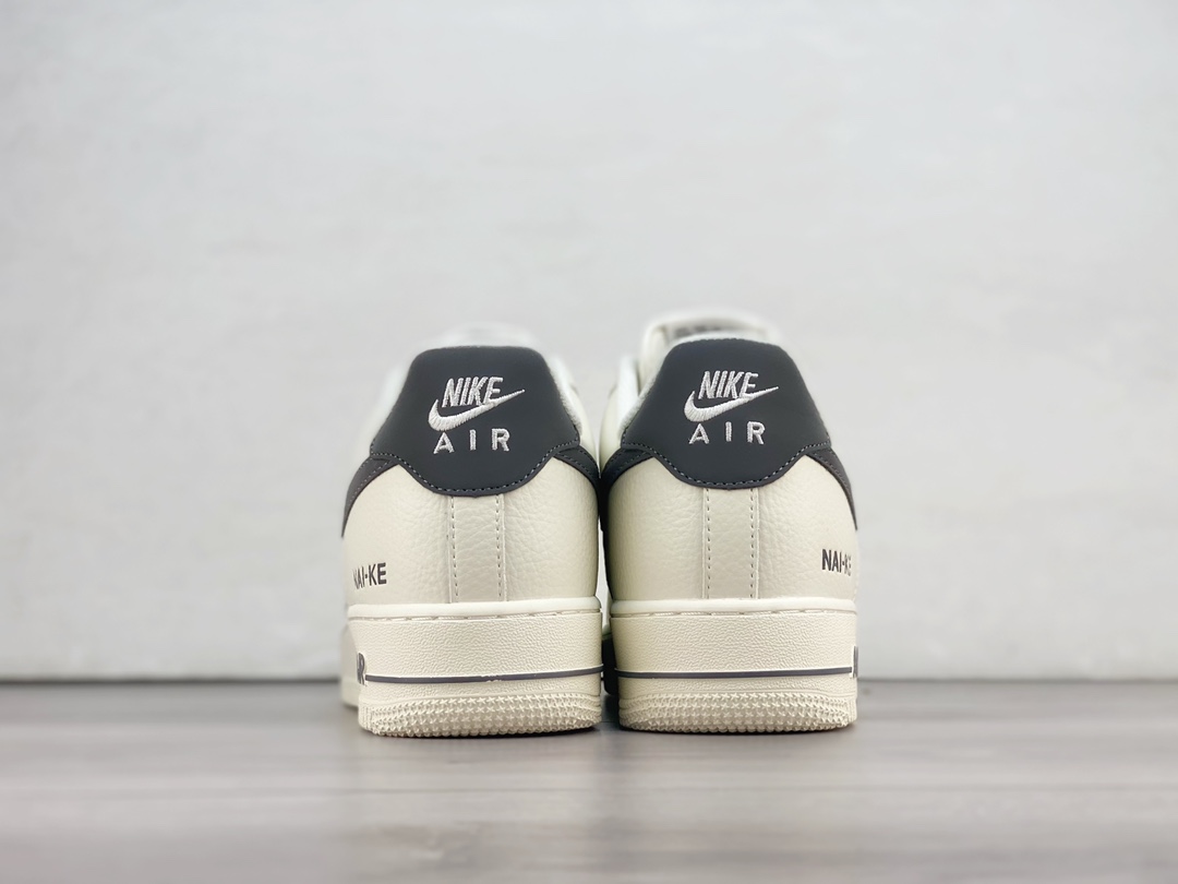 耐克Nike Air Force 1 Low “NAI-KE”纯原版本空军一号白黑纪念款AF1低帮板鞋 莆田耐克代理 货号：NK0621-100