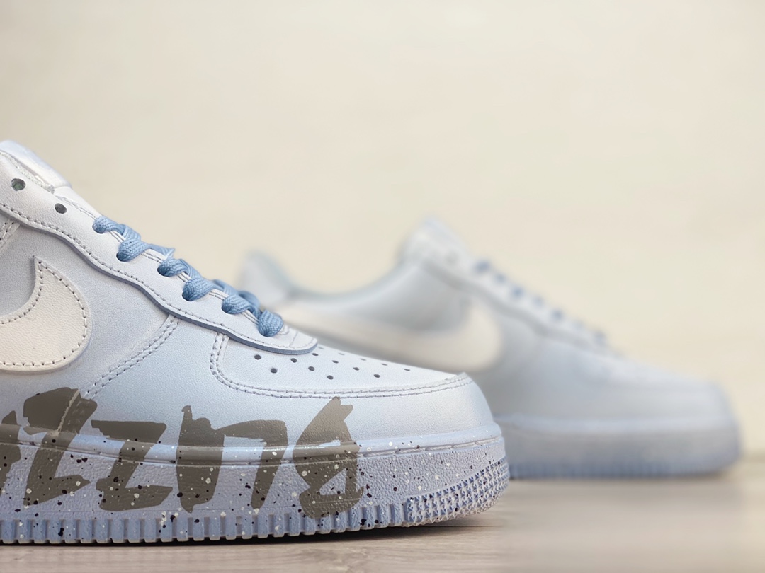 耐克Nike Air Force 1 Low纯原版本空军一号低帮AF1暴风雪蓝白字母涂鸦板鞋 莆田耐克代理 货号：315122-111