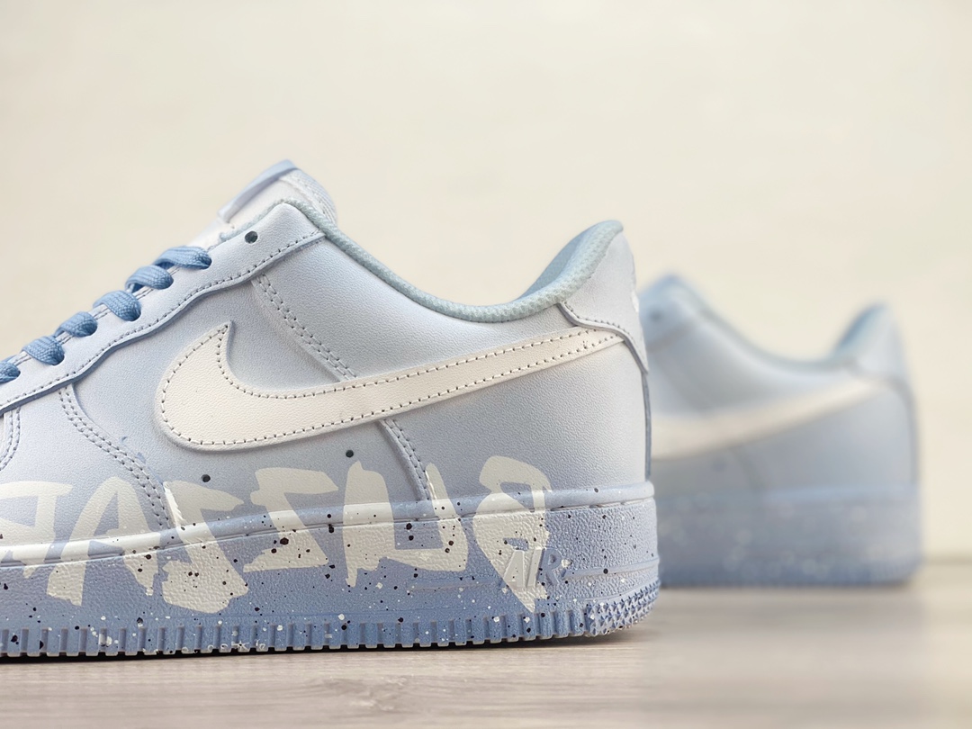 耐克Nike Air Force 1 Low纯原版本空军一号低帮AF1暴风雪蓝白字母涂鸦板鞋 莆田耐克代理 货号：315122-111