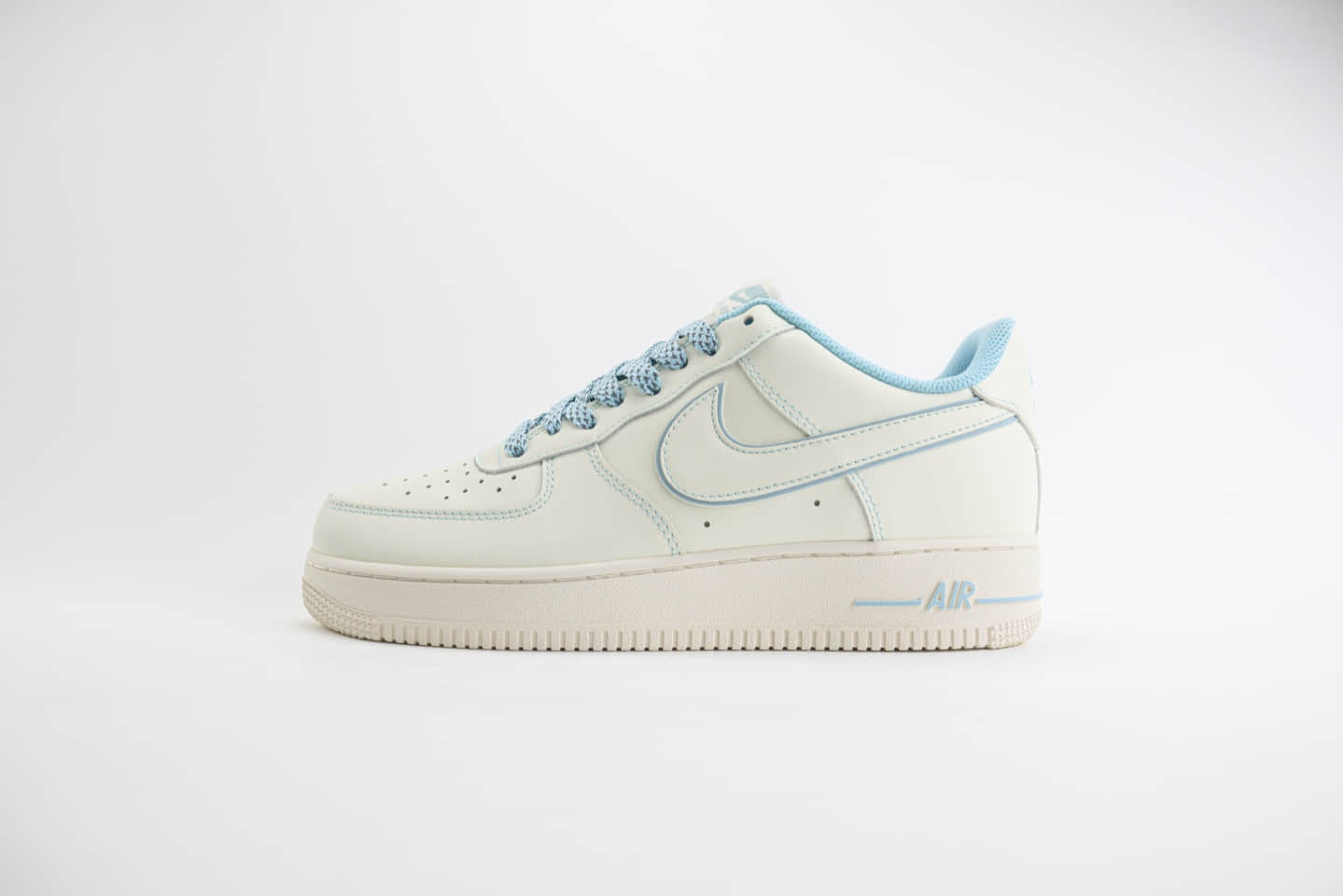 耐克Nike Air Force 1 Low纯原版本空军一号AF1冰蓝缝线满天星低帮板鞋 莆田耐克货源 货号：TB5636-122
