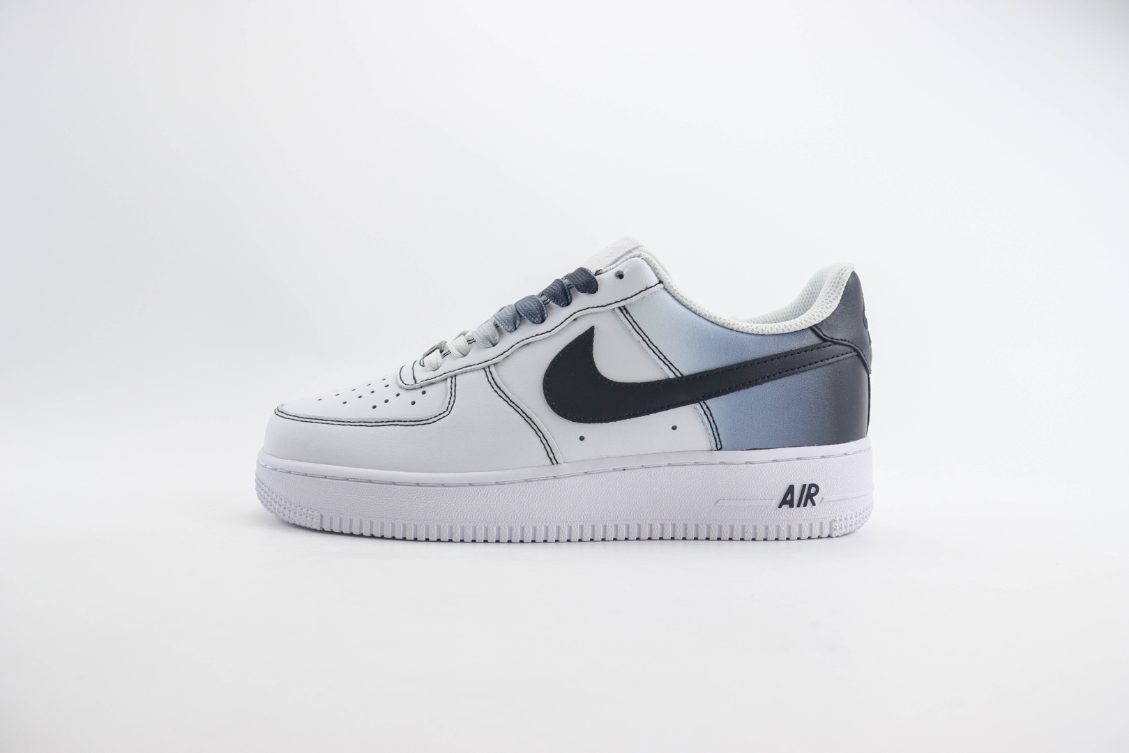 耐克Nike Air Force 1 Low纯原版本空军一号AF1白黑灰渐变板鞋 莆田耐克代理 货号：FN0366-101