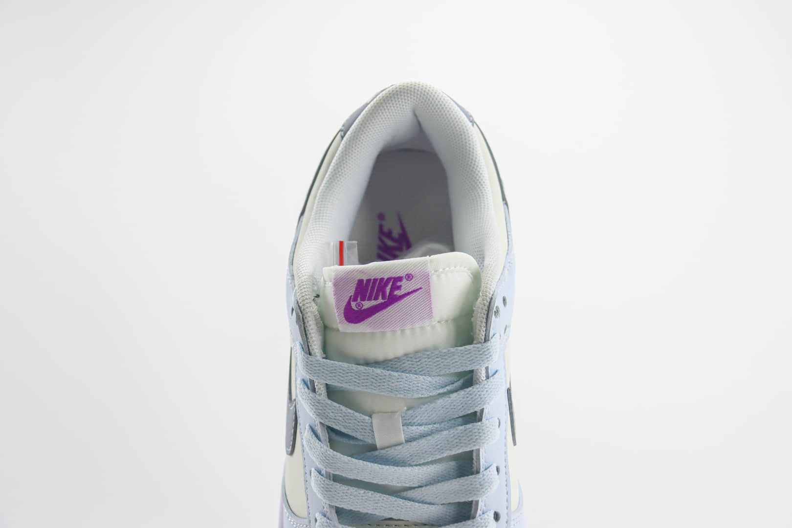 耐克Nike SB Dunk Low纯原版本低帮SB Dunk米灰淡蓝板鞋 莆田耐克货源 货号：FD9922-151