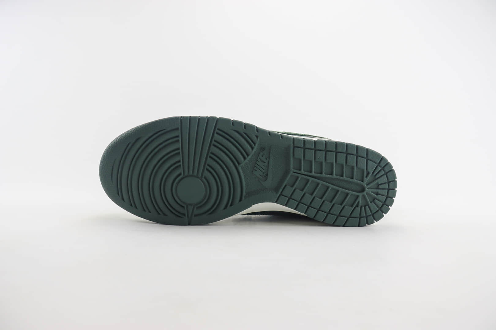 耐克Nike SB Dunk Low纯原版本低帮SB Dunk灰绿色大象纹板鞋 莆田耐克代理 货号：HF4878-053