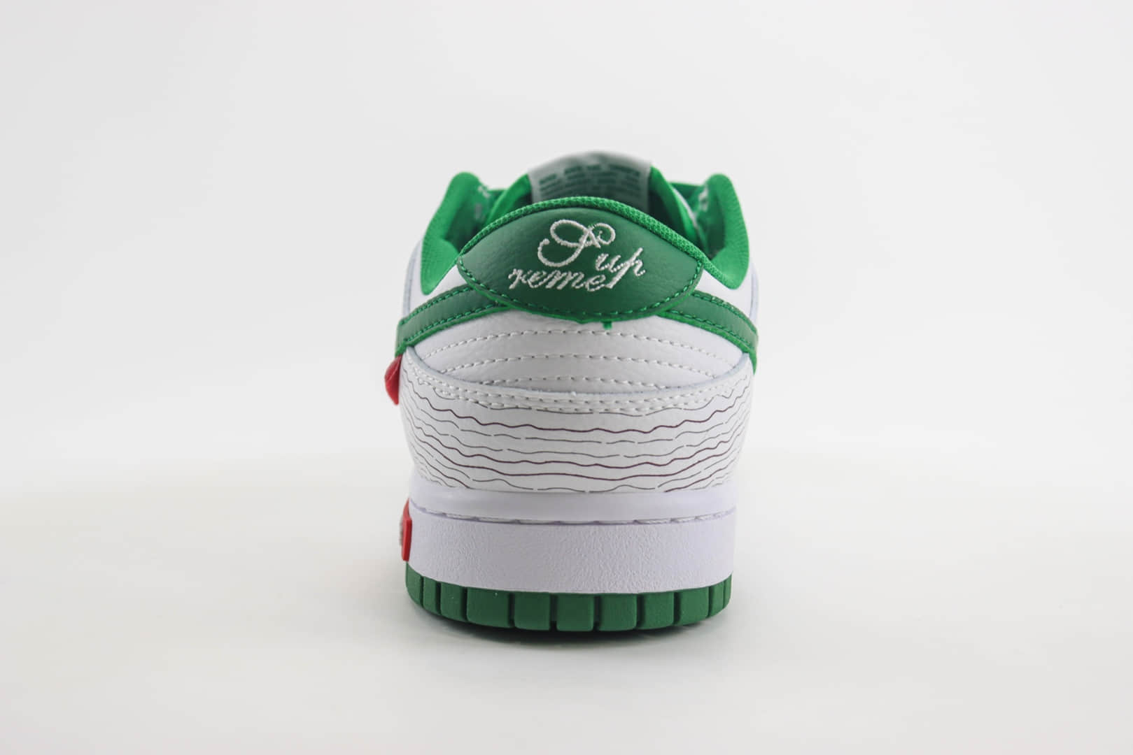 耐克Supreme x Nike Dunk Low纯原版本低帮SB Dunk联名Supreme白绿鬼脸涂鸦板鞋 莆田耐克代理 货号：XD6188-033