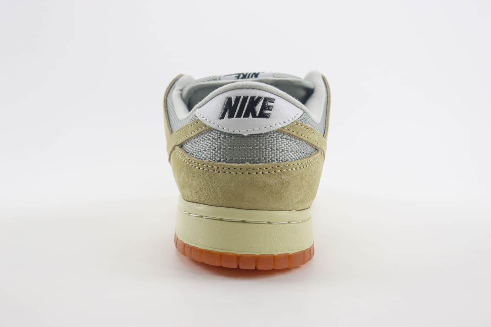 耐克Nike SB Dunk Low纯原版本低帮SB Dunk抹茶绿麂皮板鞋 莆田耐克代理 货号：HJ0367-200