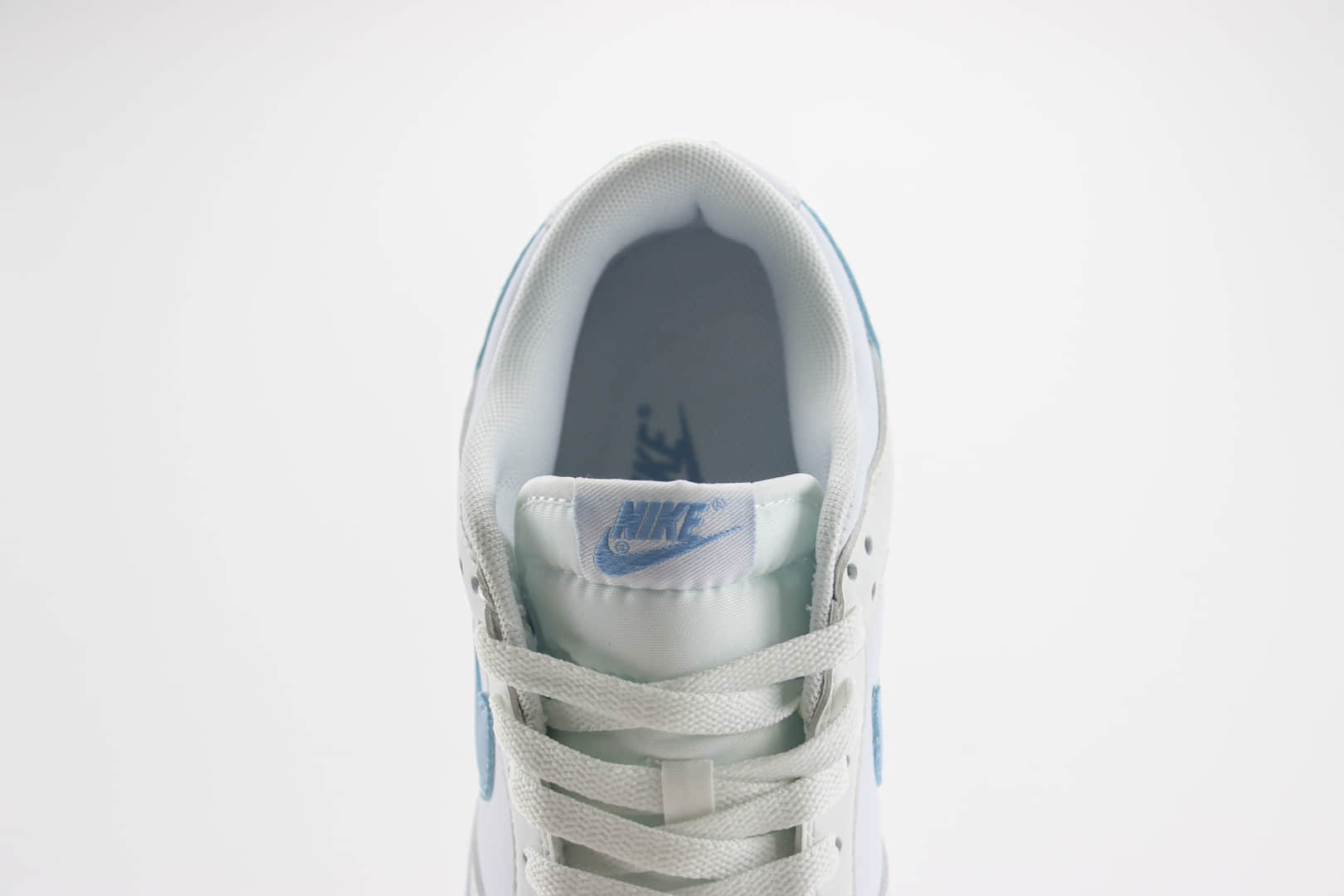 耐克Nike SB Dunk Low纯原版本低帮SB Dunk白蓝色滑板板鞋 莆田耐克货源 货号：DV0831-109