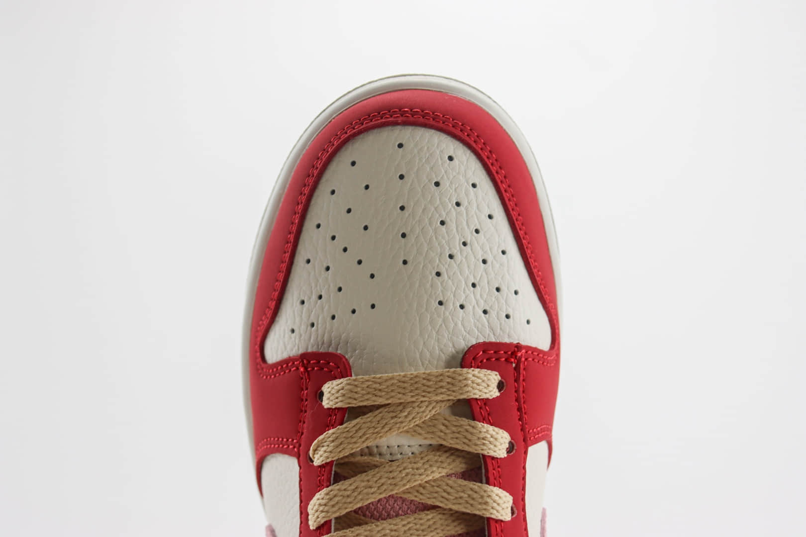 耐克Nike Dunk Low纯原版本低帮Dunk情人节白红粉板鞋 莆田复刻鞋工厂 货号：FB7910-600