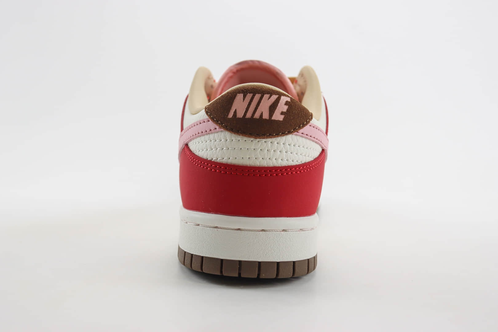 耐克Nike Dunk Low纯原版本低帮Dunk情人节白红粉板鞋 莆田复刻鞋工厂 货号：FB7910-600