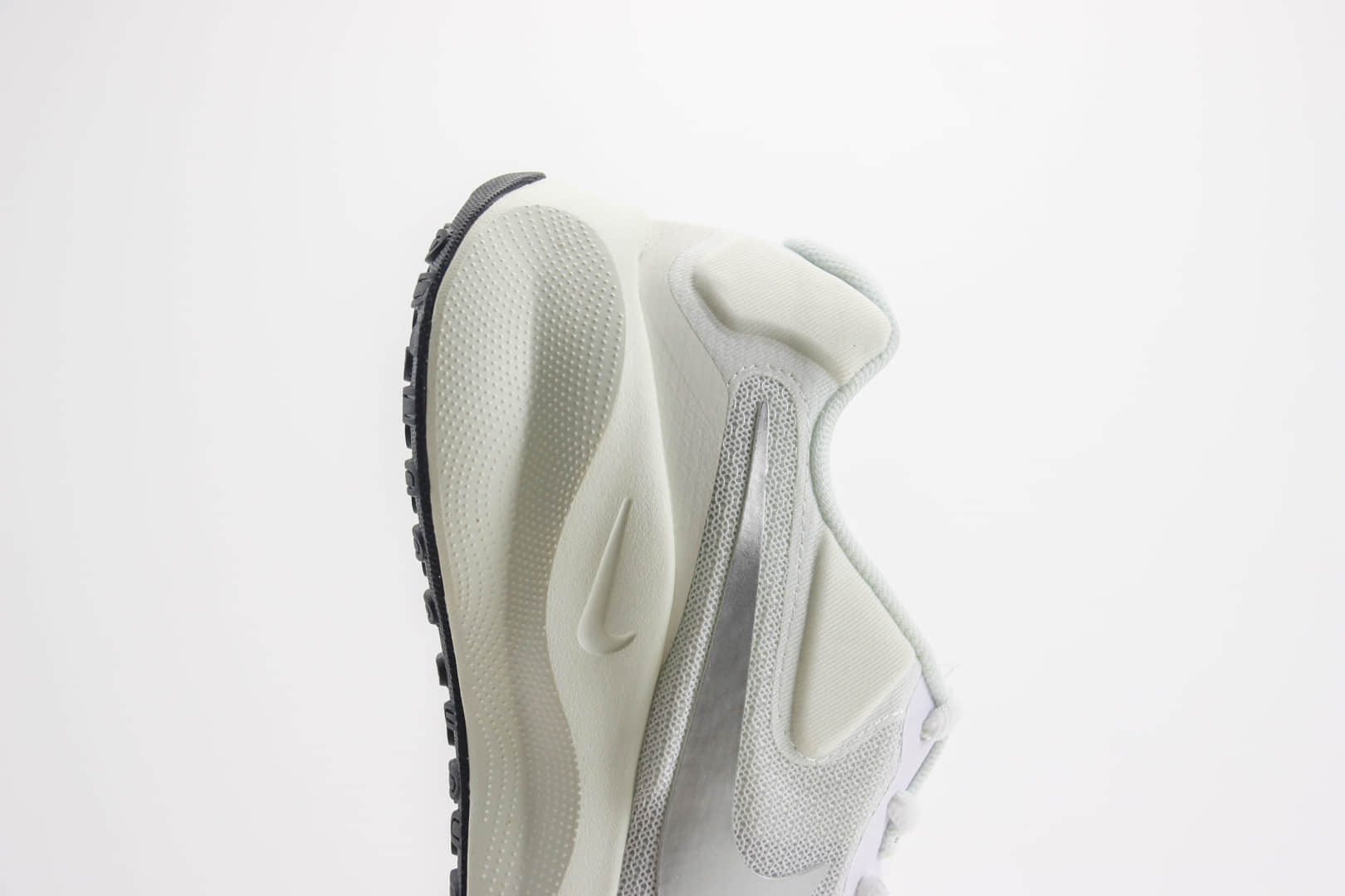 耐克Nike Revolution 7 Wide纯原版本白色网面跑鞋 莆田复刻鞋货源 货号：FB2208-101