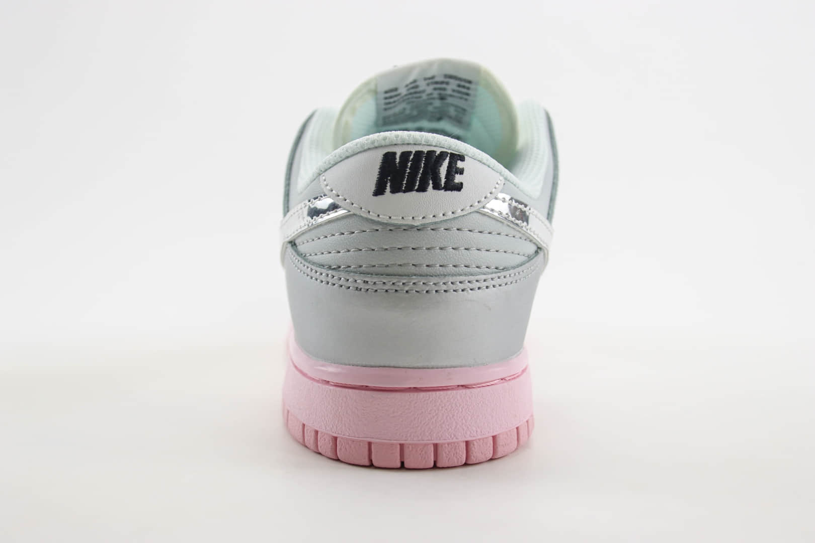 耐克Nike SB Dunk Low纯原版本低帮SB Dunk灰银粉滑板板鞋 莆田耐克工厂 货号：HM3698-006