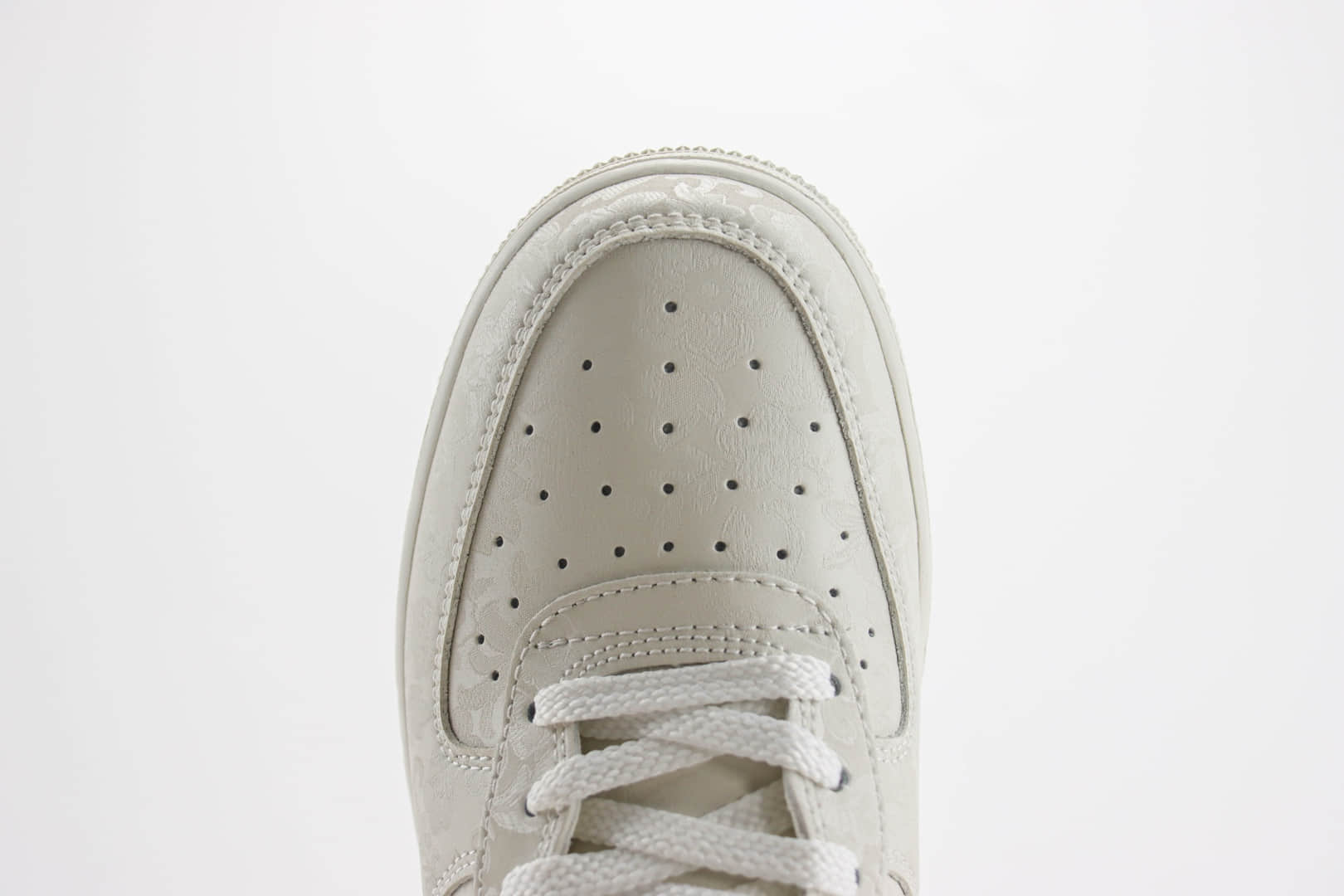 耐克Nike Air Force 1纯原版本空军一号AF1白灰银板鞋 莆田耐克代理 货号：AF2406-110
