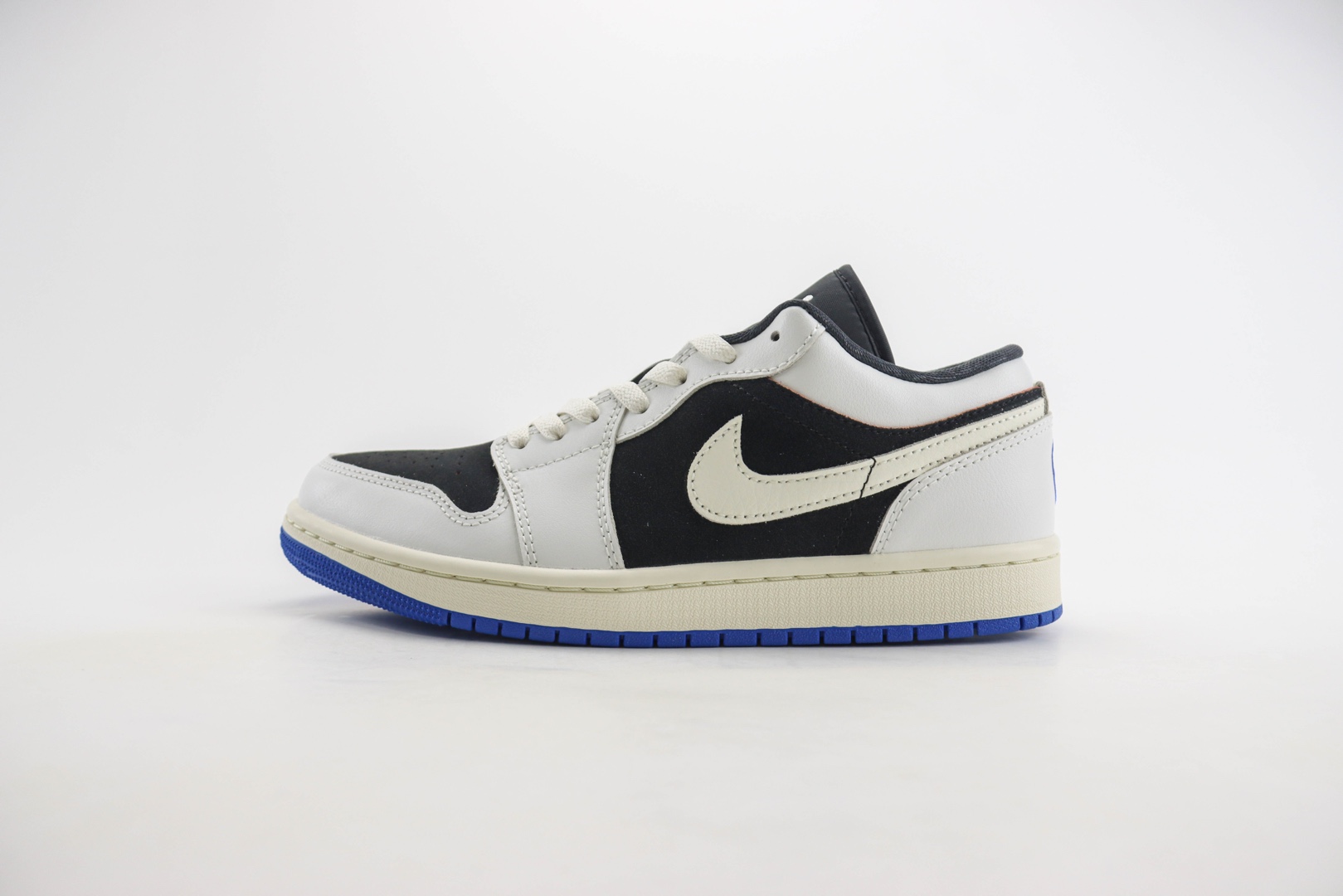 乔丹Air Jordan 1 Low “Quai 54”纯原版本低帮AJ1黑白蓝篮球鞋 莆田AJ货源 货号：HQ0764-001