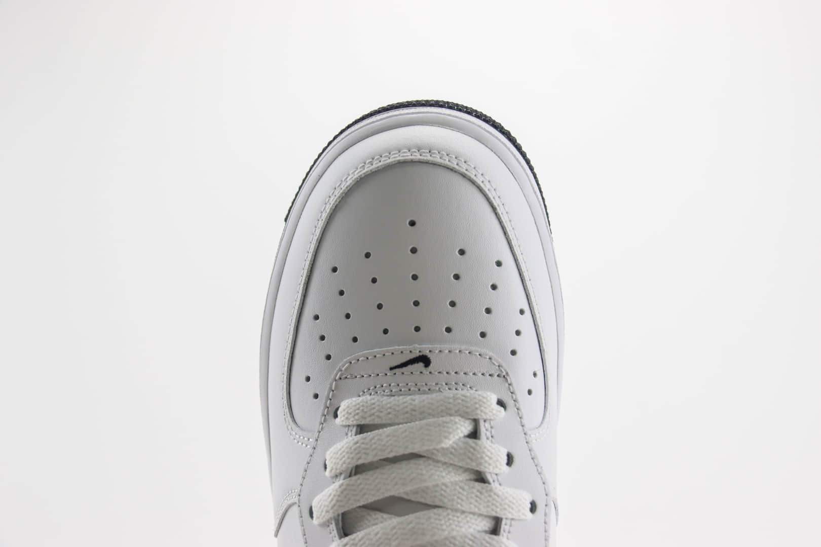 耐克Nike Air Force 1 Mid纯原版本空军一号中帮AF1白黑板鞋 莆田耐克货源 货号：DV0806-101