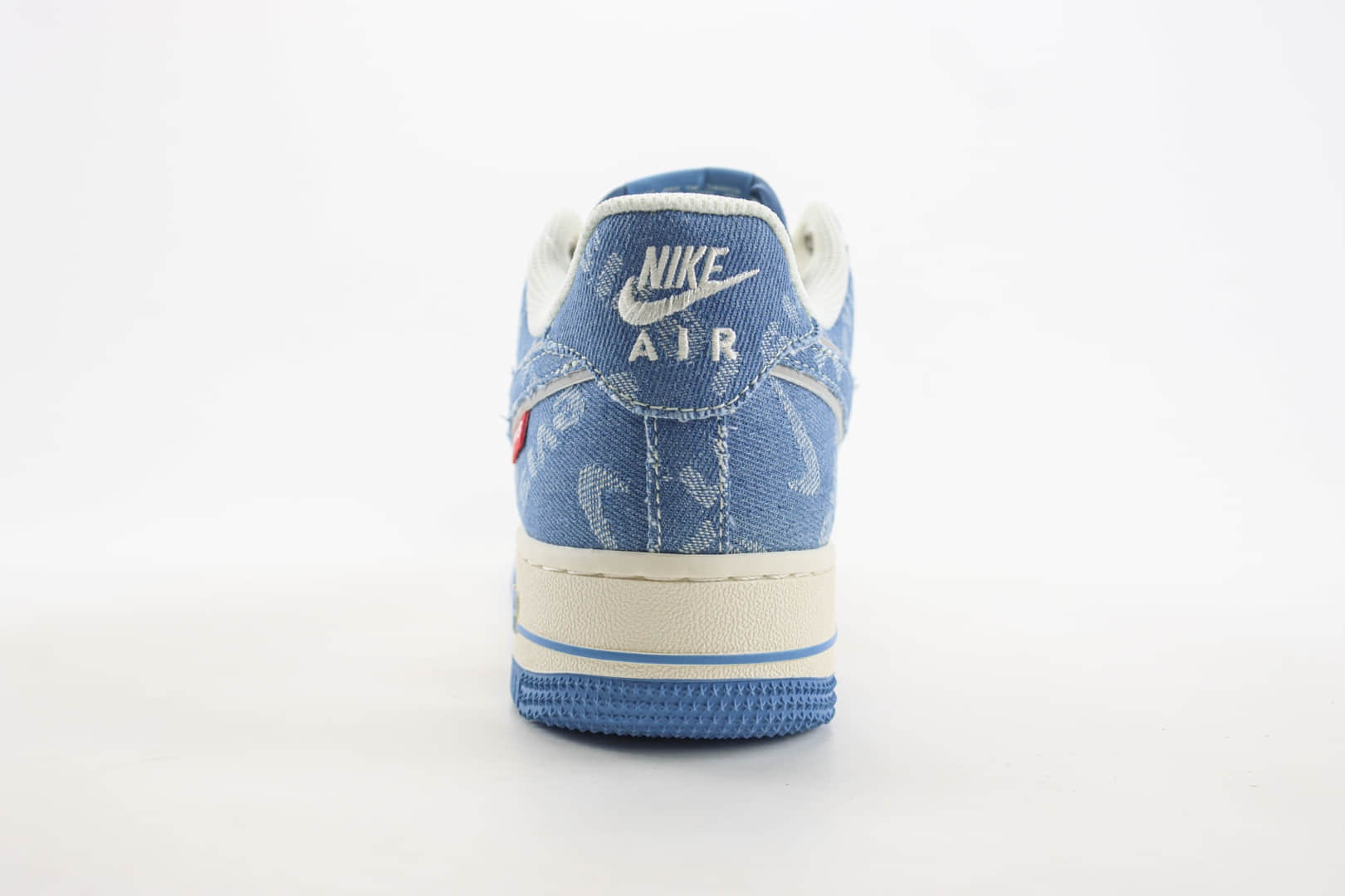 耐克Nike Air Force 1纯原版本空军一号AF1李维斯联名米白牛仔蓝板鞋 莆田耐克货源 货号：SJ6698-003