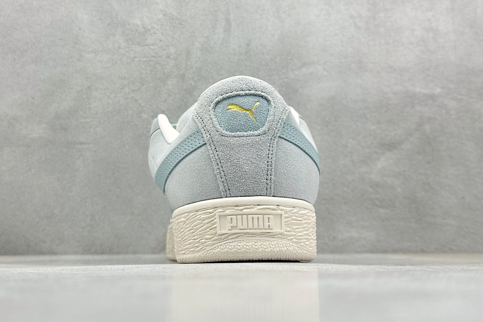 彪马Puma Suede XL纯原版本浅蓝色金标防滑低帮板鞋 莆田复刻鞋货源 货号：395205-10