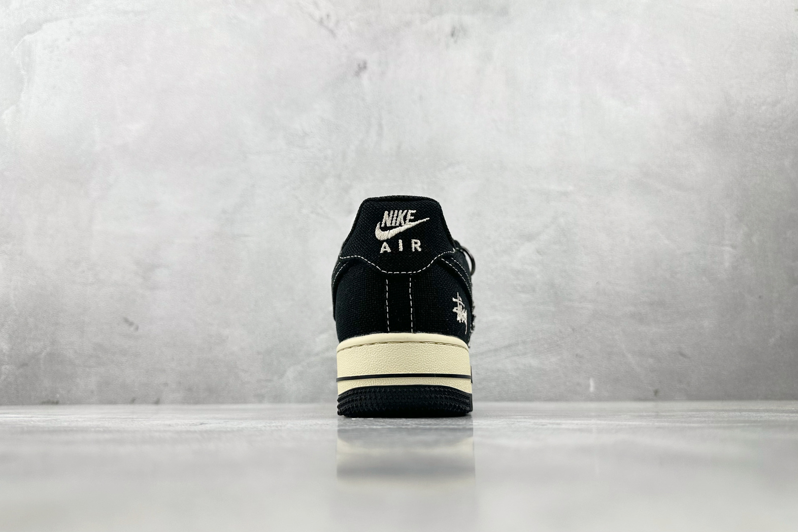 耐克Stussy x Nike Air Force 1'07纯原版本斯图西联名空军一号AF1米黑棉麻低帮板鞋 莆田耐克货源 货号：XX3168-156