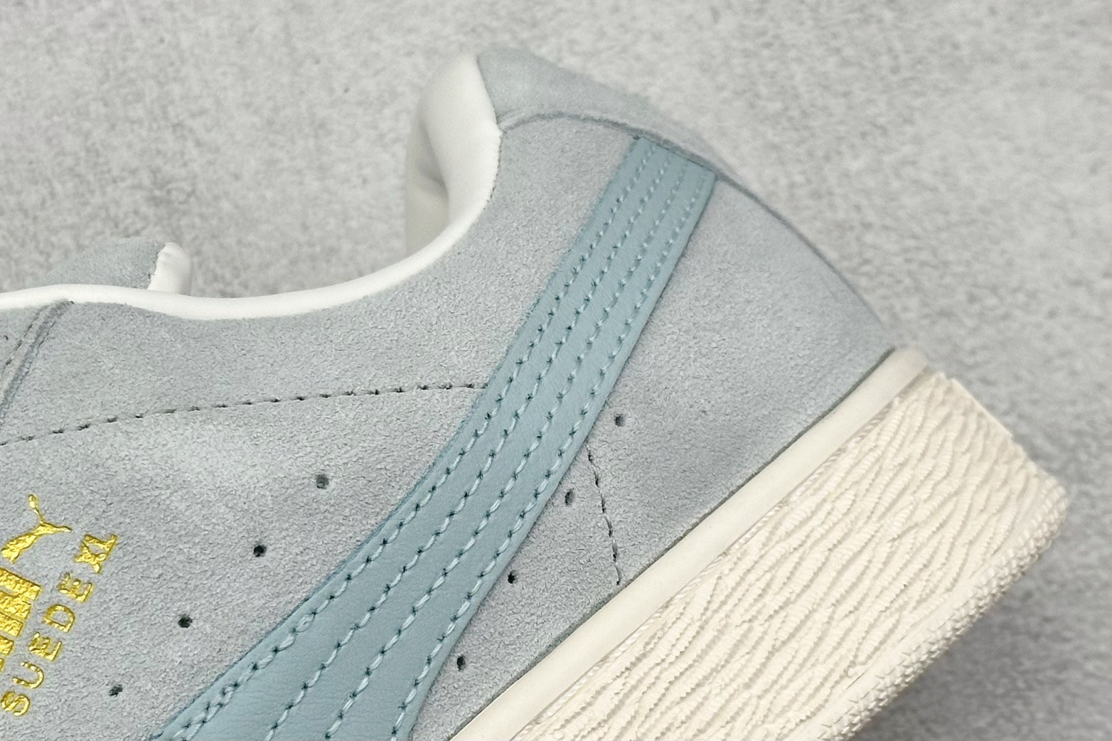 彪马Puma Suede XL纯原版本浅蓝色金标防滑低帮板鞋 莆田复刻鞋货源 货号：395205-10
